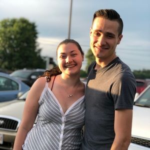 Meet your Posher, Elizabeth